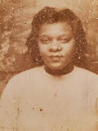 Any way to identify from this bad picture? TIA