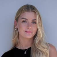 Stella Nowak's Instagram, Twitter & Facebook