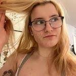 Michelle Elsen's Instagram, Twitter & Facebook