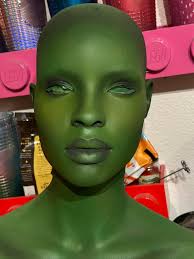 Gehlee tries new makeup style with freckles