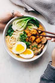 A Homemade Spicy Curry Ramen With Tofu And Veggies This Bowl Makes The Heartiest Ramen Noodle Soup Toppe Simple Noodle Soup Recipe Healthy Recipes Curry Ramen