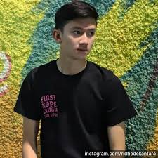 Gracia mengaku selama ini lebih banyak berperan sebagai tokoh antagonis, dan saat menjadi tokoh. Profil Dan Biodata Lengkap Pemain Raden Kian Santang Mnctv Terbaru Diary Populer