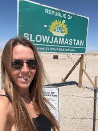The Republic of Slowjamastan‎