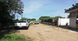 Los cuerpos de al menos 12 hombres fueron hallados el domingo en un camino rural en la zona sur de veracruz, informaron fuentes consultadas por el financiero. Encuentran Cuerpo Putrefacto En Cuitlahuac Veracruz Llevaba 5 Dias De Haber Muerto El Pinero Periodismo Y Debate
