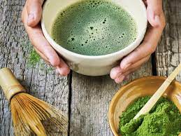 Matcha is finely ground powder of specially grown and processed green tea leaves, traditionally consumed in east asia. Matcha Tee Zubereitung Tipps Tricks Matcha Magic