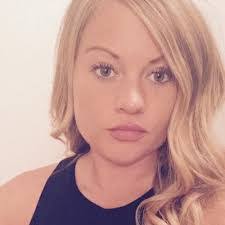 Amanda Bratcher's Instagram, Twitter & Facebook