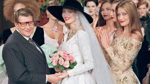 Carla bruni — quelqu'un m'a dit 02:46. France Carla Bruni Sarkozy Throws Her Slender Weight Behind Gay Rights Bill The World From Prx