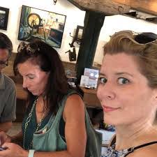 Ellen Esslinger's Instagram, Twitter & Facebook