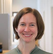 Amanda Henry's Instagram, Twitter & Facebook