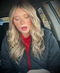 It’s officially the most wonderful time of the year!! My original Yours for  Christmas is available