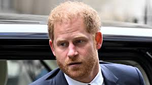 Vương tử Harry "mắc kẹt": Cơ hội hàn gắn với Thân vương William ngày càng  mong manh