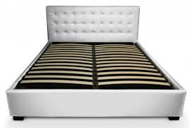 Les meilleurs deals des marques 15,bultex,am.pm,but ou la redoute interieurs! Lit Coffre Avec Tete De Lit Capitonnee En Cuir Argent 160 X 200 Cm Lit Design Et Pas Cher Sur Declikdeco Com