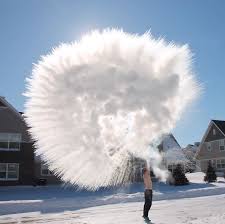 50 Photos That Show Just How Insanely Cold It Is In America Right Now Extreme Weather Amazing Photography Photo
