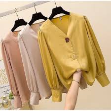 Berbagai model blouse putih wanita kekinian semakin menjamur. Bisa Cod Blouse Wanita Murah Owly Blouse Blouse Kekinian Ala Korea Shopee Indonesia