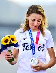 But annemiek van vleuten is so much more than that. Kipf7aewvfrjlm