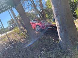 Had laju adalah satu bentuk peraturan jalan raya yang menetapkan kelajuan maksimum atau minimum yang selamat bagi pemanduan di jalan raya atau lebuh raya awam. Sesi Pandu Uji Ferrari F40 Ini Berakhir Dengan Kemalangan Laju Laju Nak Ke Mana Mekanika