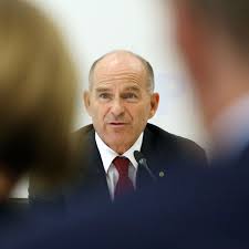 He disappeared while mountaineering on april 7, 2018. Vermisster Tengelmann Chef Retter Geben Auf Letzter Funken Hoffnung Bleibt Wirtschaft