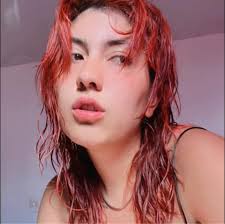 Me desperté, y la encontré, eso es todo lo que sé..."