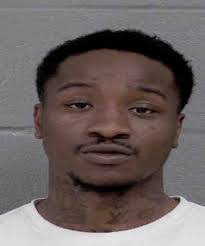 Dominique Chisholm's Instagram, Twitter & Facebook