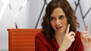 Vox facilitará la investidura a díaz ayuso. Hablamos Con Isabel Diaz Ayuso Pp Sobre Sus Tatuajes Su Planes De Boda Y Carmena