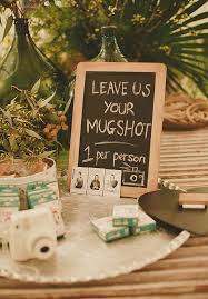 Build a custom diy oversized polaroid photo booth perfect for weddings, bridal showers, baby showers, and birthday parties. 18 Diy Polaroid Photo Booth Wedding Romi Gambar