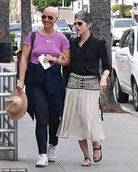 Having had enough, he quits his job and makes it home to monica and his friends in time for christmas. Selma Blair Is In Incredibly Good Spirits As She Steps Out For Breakfast With A Friend Readsector
