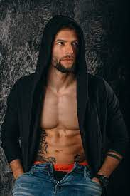 MALIK DELGATY — GMARO Magazine | Fashion | Beauty | Art in 2023 | Fashion  magazine, Fashion beauty, Beauty art