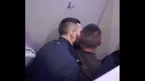 2 men having fun in a public toilet - XNXX.COM