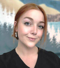 Naomi Hooper's Instagram, Twitter & Facebook