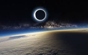 Men kom ihåg att ögonen skadas om du tittar rakt in i solen. 10 Fakta Du Antagligen Inte Visste Om Solformorkelser 10fakta Se