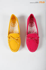 Sikligin Ve Rahatligin Anahtari Renk Renk Babetler Flo Da Sizi Bekliyor Http Www Flo Com Tr Kadin Duz Ayakkabi Modelleri Html Mens Fashion Fashion Shoes