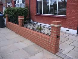 Brick Wall With Railings Jpg 600 450 Pixels Garden Wall Designs Brick Garden Brick Wall Gardens