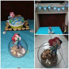 Deux gâteaux à la vanille, l'un coloré en bleu, l'autre en vert pour faire un effet océan en damier à l'intérieur du gâteau. Gateau Ariel La Petite Sirene Annso Cuisine Cie