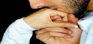رؤية الأموات يعودون للحياة تعني منزلة عالية للميت. Sv8zzj1vcne Sm