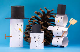 Gibt es schöne bastelideen mit klopapierrollen für die weihnachtstage? Let It Snow Winterlicher Klorollen Schneemann Basteln Mit Tonpapier Weihnachten Schneemann Basteln Klopapierrolle Schneemann Basteln