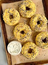 This homemade bagel recipe doesn't require any boiling or rising. The Easiest Homemade Paleo Everything Bagels Rachlmansfield