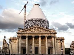 Au Pantheon Black And White Portraits Cover Pantheon In Art Installation By Jr Cube Breaker Installation Art Black And White Portraits Street Artists