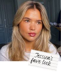 Jessica Hedman's Instagram, Twitter & Facebook