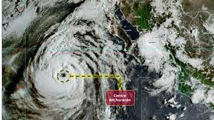 Huracán Marie se aleja de México, pero provocará oleaje de hasta 3 metros en Baja California