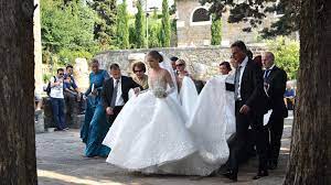 Maybe you would like to learn more about one of these? Victoria Swarovski Shitstorm Fur 800 000 Euro Teures Luxus Brautkleid