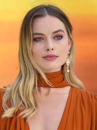 If you really have trouble dealing with the roots/demarcation, you can ask a colorist to add a combination of lowlights and highlights to soften, blend in the demarcation line. Grown Out Roots 23 Celebrities With Low Maintenance Hair Color Vogue