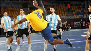 Retrouvez les grands événements de handball sur les chaînes du groupe tf1, que ce soit en club ou en sélection ! Mundial De Balonmano 2021 Gauthier Mvumbi El Pivote De Congo Que Se Ha Hecho Viral En El Mundial Marca Com