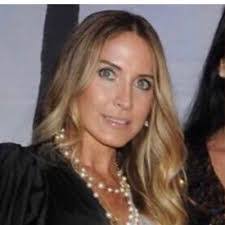 Nikki Rush's Instagram, Twitter & Facebook