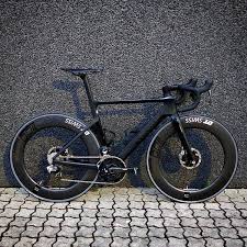 Canyon Aeroad Wevelo Canyon Roadcycling Cyclinglife Bikelife Instagood Newkitday Fromwhereweride Bike Riding Benefits Road Bikes Road Racing Bike