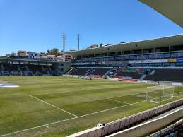 It is the home stadium of club sport marítimo and although much larger in its heyday, the stadium can now hold 10,932 spectators. Fussball Auf Madeira Oulrichs Webseite