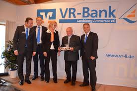 Hier geht's zu ihrer bank banksuche. 2016 06 21 Ortsversammlungen 2016 Ihre Vr Bank Landsberg Ammersee Eg Wieder On Tour In Ihrer Nahe Vr Bank Landsberg Ammersee Eg