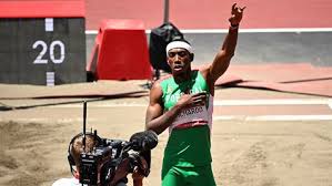 He was the 2012 world junior champion and the 2013 world championship silver medalist. Rfkbvoxhens5 M