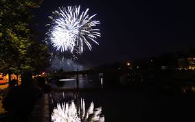 Calendrier des feux d'artifice et spectacles pyrotechniques. Seine Et Marne Ou Profiter De La Fete Nationale Le Parisien