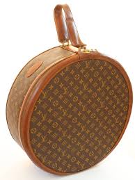 Louis vuitton bouclettes speedy round bag these pictures of this page are about:louis vuitton round bag. Louis Vuitton Monogram Round Hat Box Boite Chapeaux 50cm French Company 1970s Rare Vintage Travel B Louis Vuitton Louis Vuitton Monogram Louis Vuitton Handbags