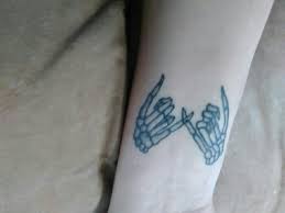 Pinky promise svg, skeleton hand, skeleton svg, skeleton cut file, halloween svg, cricut file treasuresshopbysisi. Skeleton Pinky Promise Tattoo Matching Couple Tattoo Pinky Promise Tattoo Promise Tattoo Matching Couple Tattoos